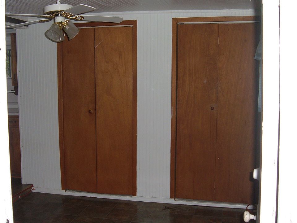 2nd image of 250 2nd St W