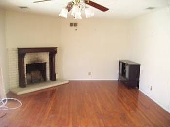 3rd image of 10733 Floralita Ave