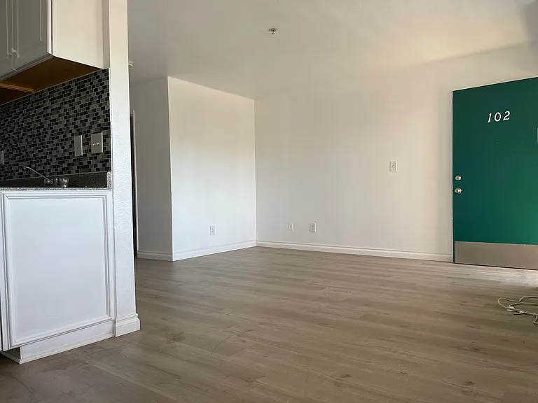 1929 Echo Park Ave #102 — Photo 5