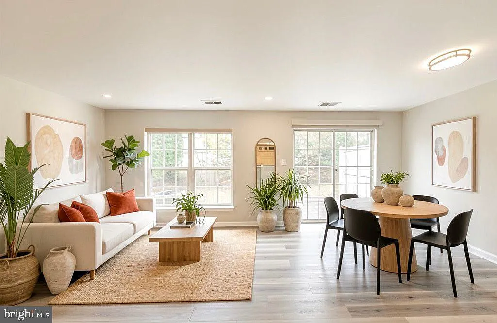 3 bed, 2.0 bath, 1333 sqft, $2,900 — Photo 3