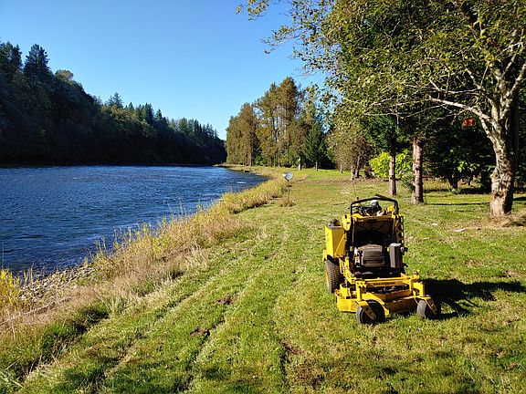 3rd image of 289 Green Water Dr