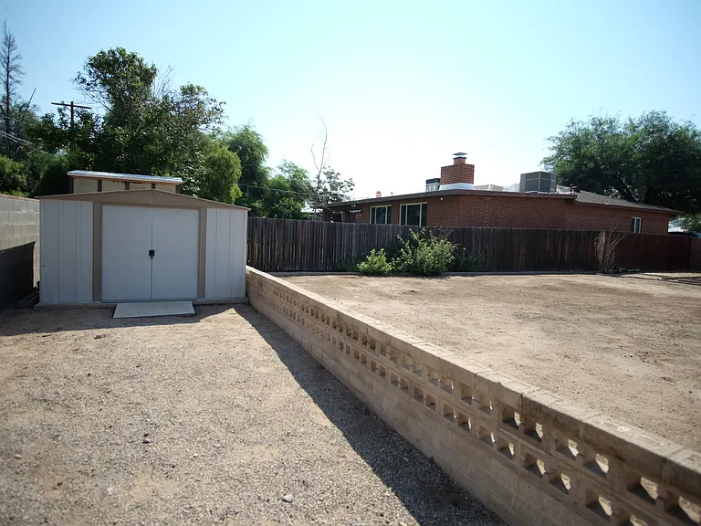 4917 E Timrod St — Photo 23