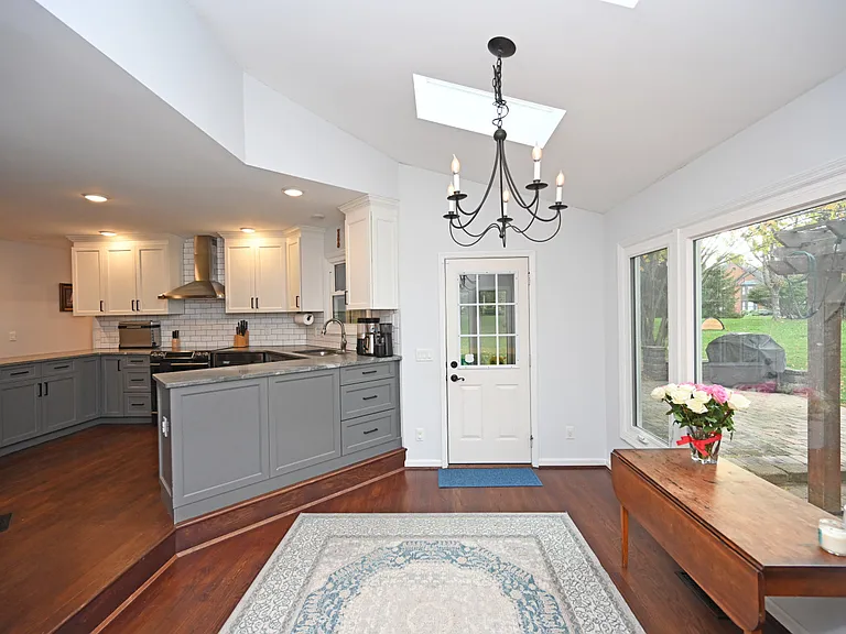 Breakfast area off kitchen