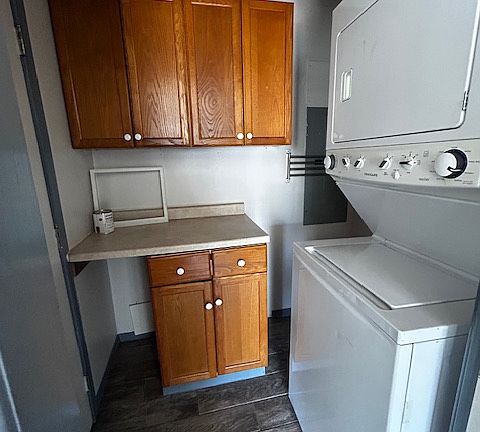 4th image of 1033 Grand Ave APT B