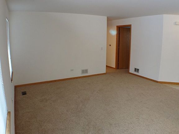 3rd image of 2016 Orchard Ln