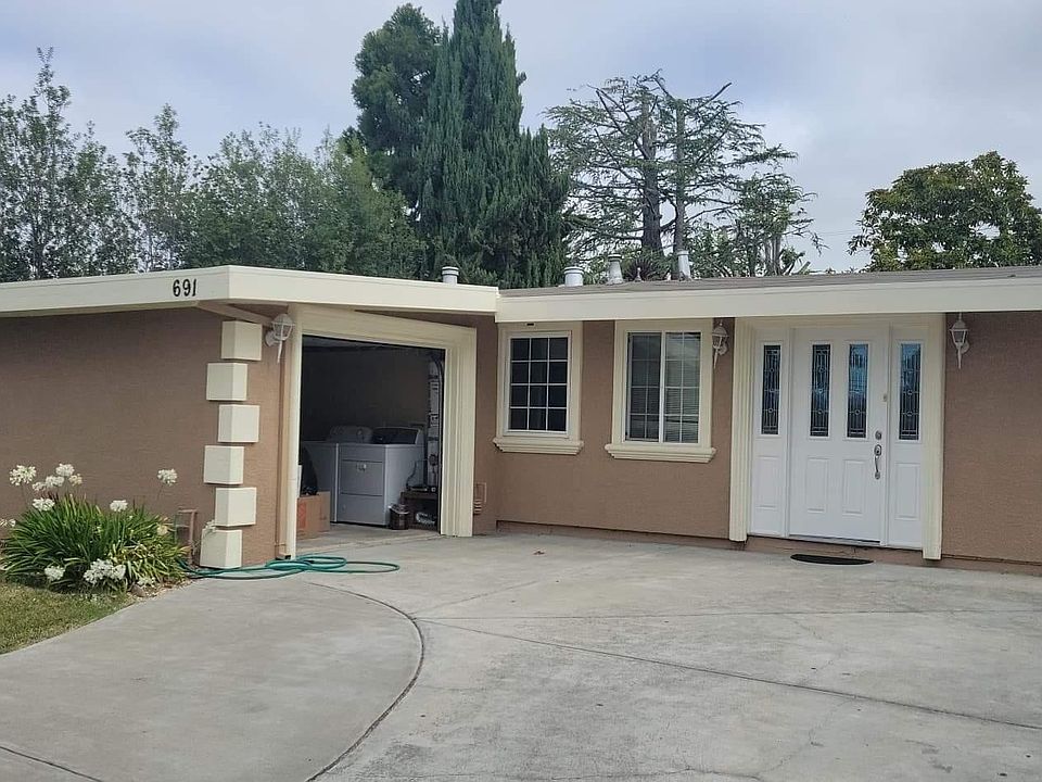 1st image of 691 Lakehaven Dr