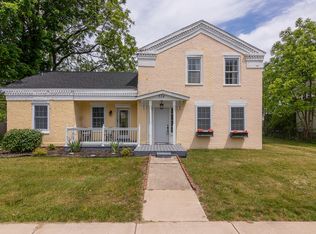 514 N Kalamazoo St, Paw Paw, MI 49079
