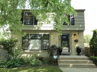 7210 W Bluemound Rd, Wauwatosa, WI 53213