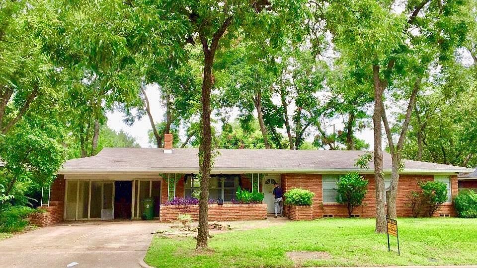 1st image of 1513 Southwood Blvd