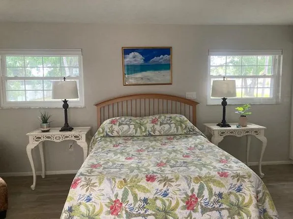 2837 Valley Forge St, Sarasota, FL 34231