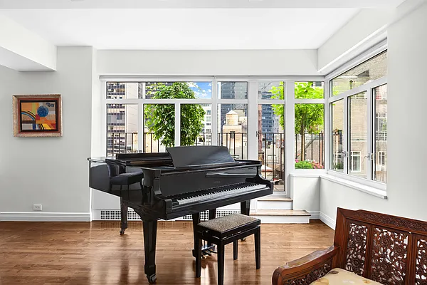 Sold by Corcoran | media 21