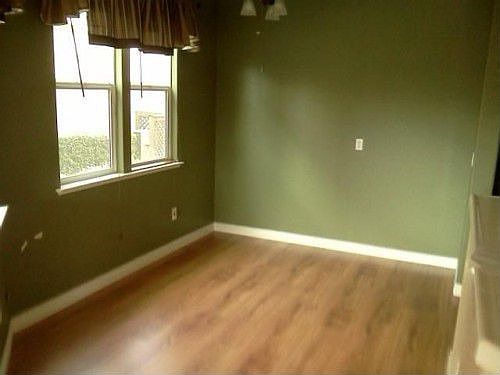 5th image of 905 Marvin Gardens Way