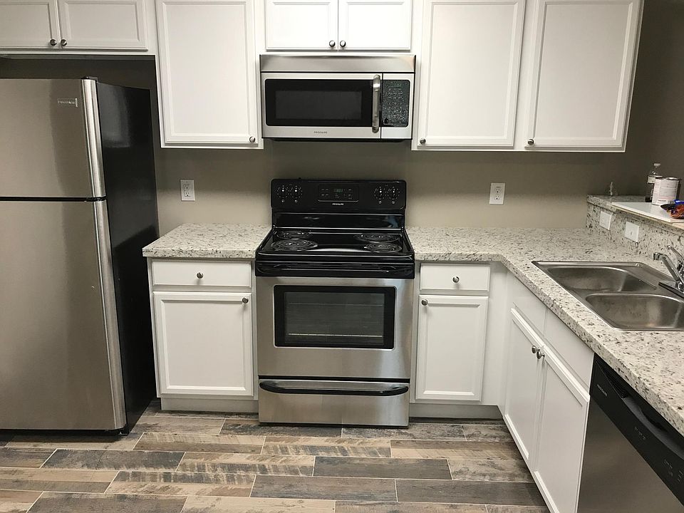 1st image of 160 Granger Dr #2