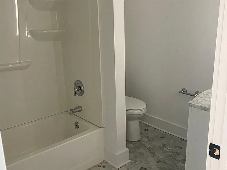 95 Troup St #3 — Photo 19