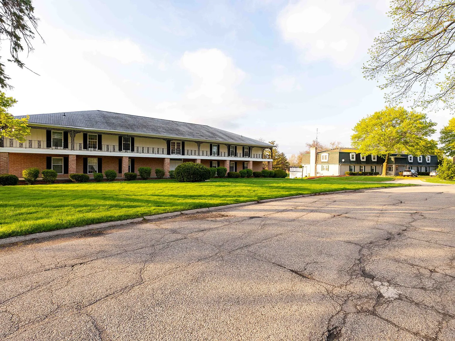 One11 Collection - Grand Blanc — Photo 2