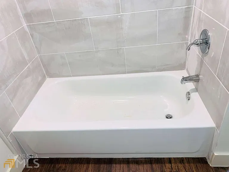 364 Brooks Ave SW — Photo 12