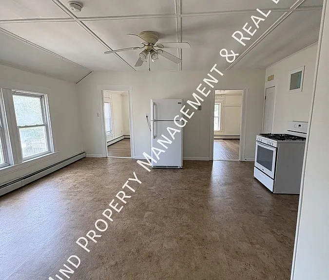22 Hamilton St #3 — Photo 6
