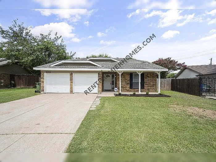 3 bed, 2.0 bath, 1250 sqft, $2,295 — Photo 1