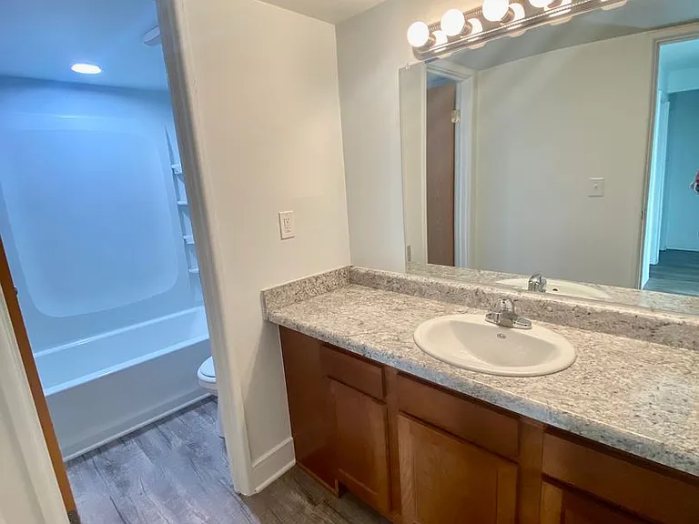 504 Saint Johns St — Photo 94