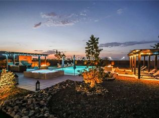 670 Patti Ann Woods Dr, Henderson, NV 89002