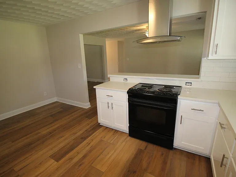 2349 Custom Cir — Photo 16
