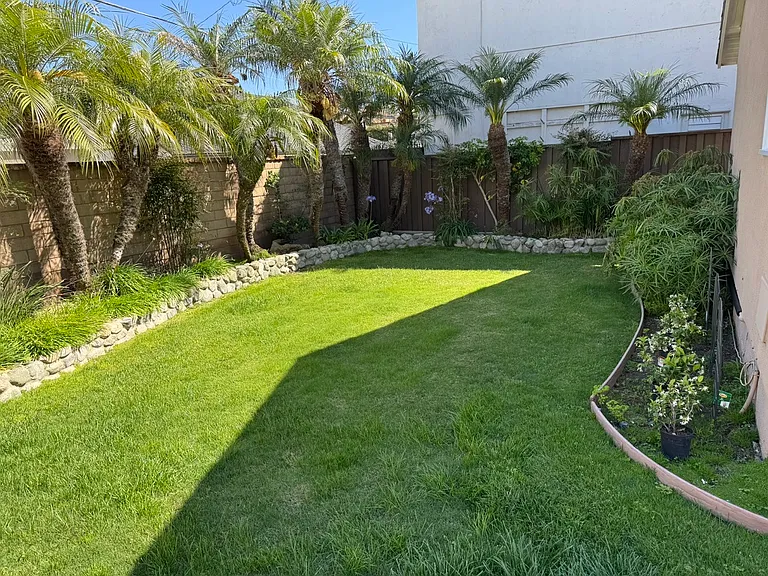416 Aliso Ave — Photo 16