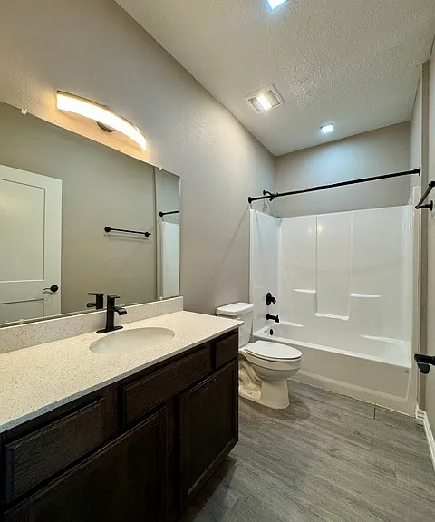 305 N 13th St #101 — Photo 18