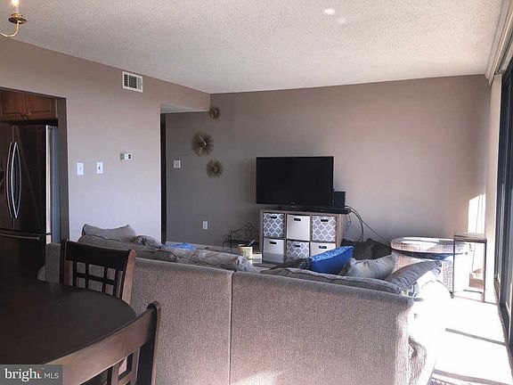 5th image of 6301 Stevenson Ave APT 1407