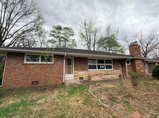 192 Circle Dr, Herrin, IL 62948