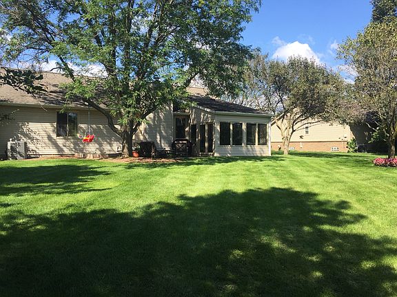 3rd image of 6010 Blackwall Dr
