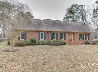 217 Tara Cir, Chesapeake, VA 23322