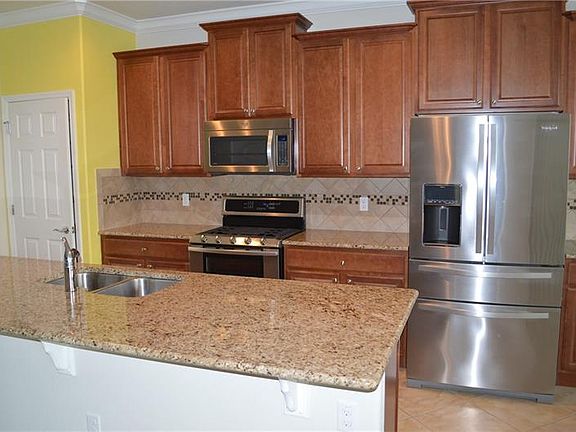 5th image of 516 Grande Dr