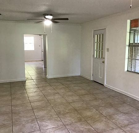 5th image of 4682 Yvonne Dr