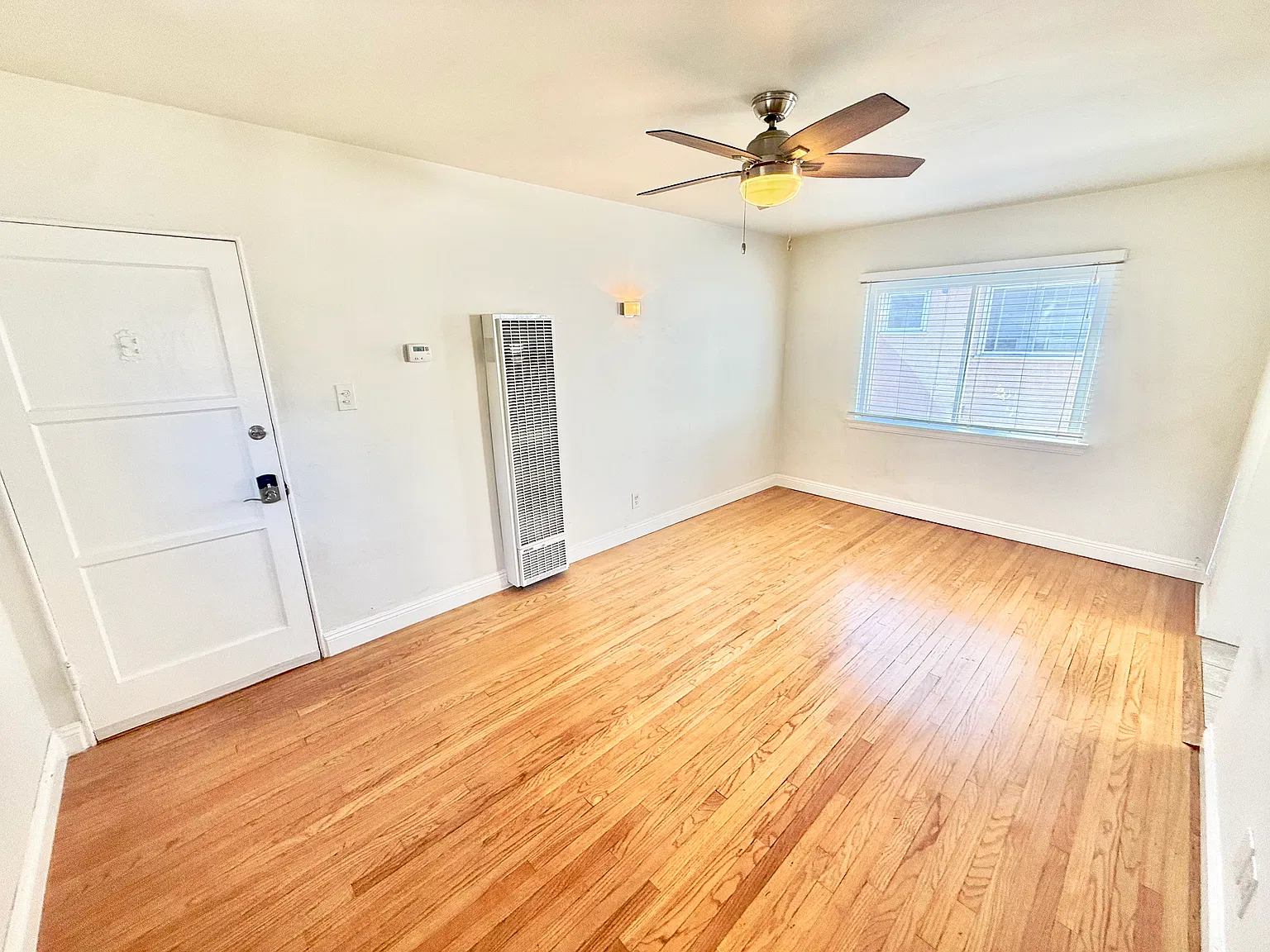 Studio, 500 sqft, $2,300 — Photo 3