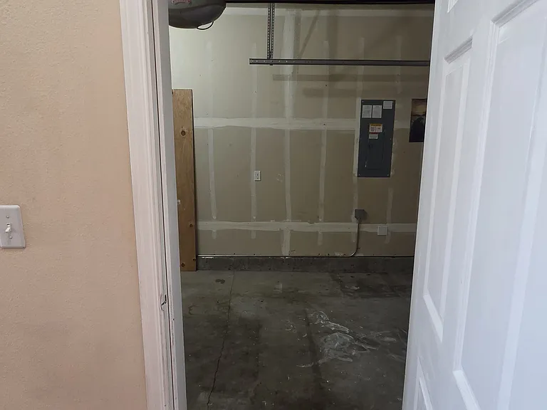 1639 SW Wright Pl — Photo 13