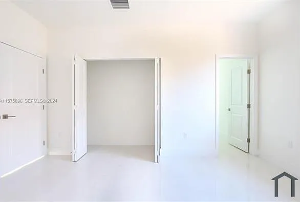 5 bed, 3186 sqft, $5,000 — Photo 4