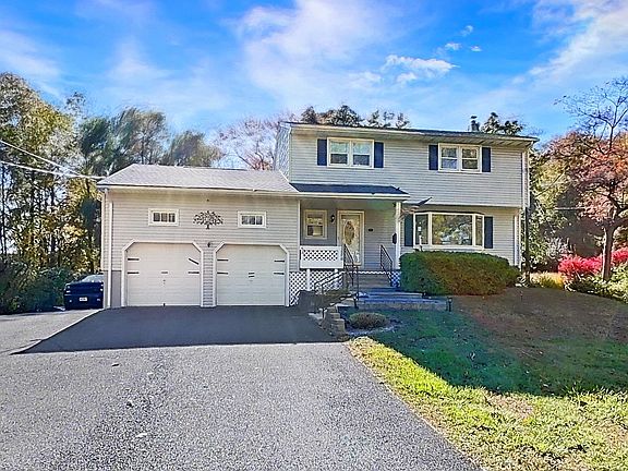 3rd image of 54 Mapledale Ave