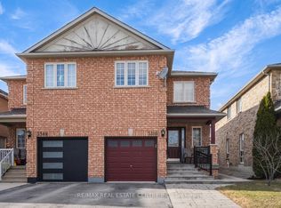 3386 Crimson King Cir, Mississauga, ON L5N 8N1