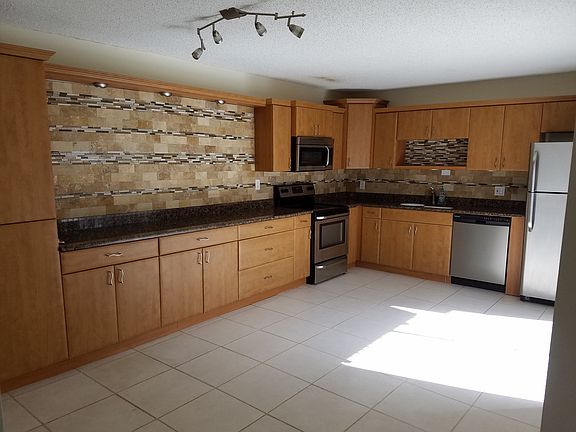 5th image of 3322 San Fernando Dr #43B