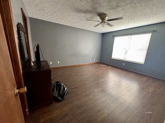 3rd image of 3062 County Road 124