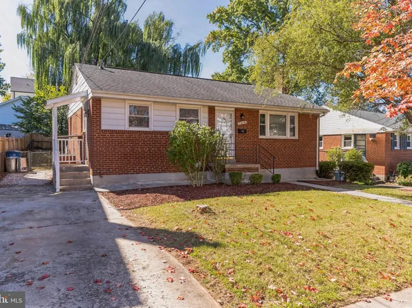 6414 Winnepeg Rd, Bethesda, MD 20817