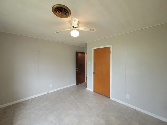 708 Jefferis Ave — Photo 16