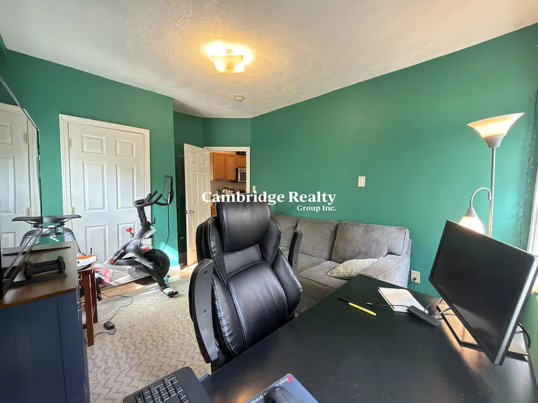 1105 Cambridge St #1B — Photo 6