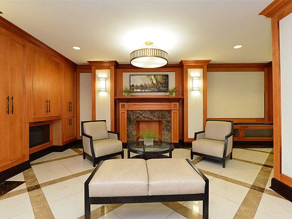 4th image of 11818 Union Tpke APT 10D