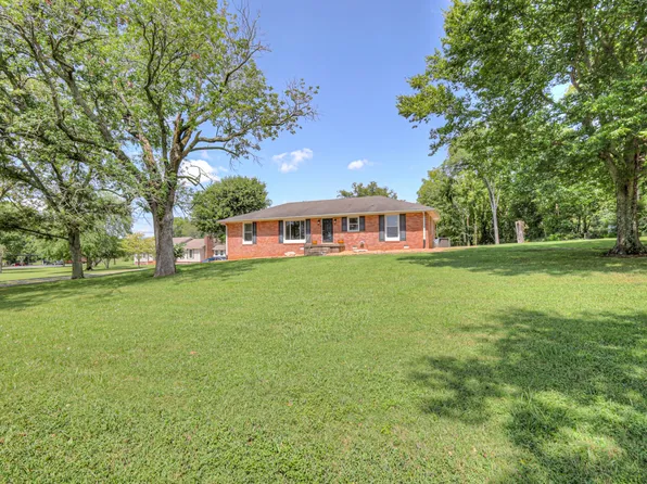 1307 Eastover Rd, Lebanon, TN 37090