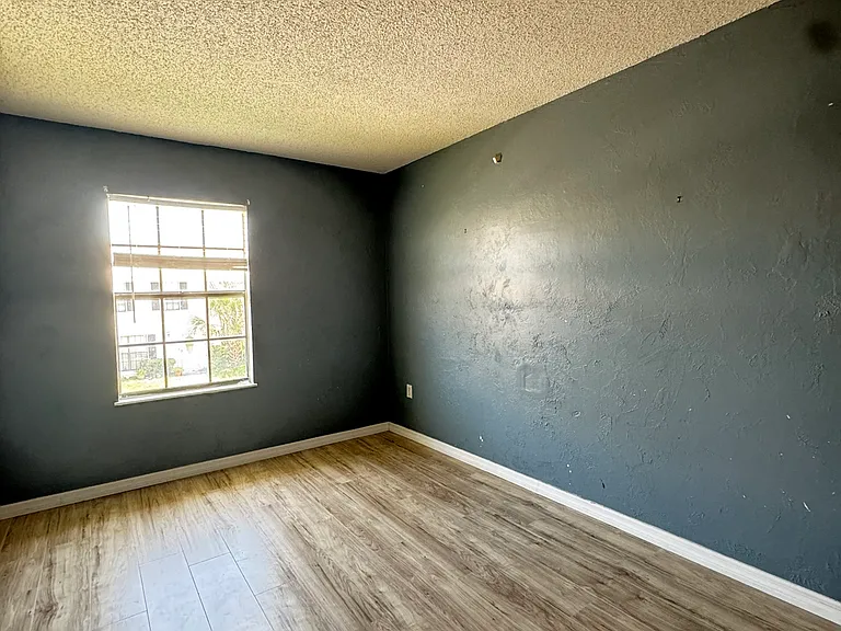 1413 Manor Dr NE #1413 — Photo 9