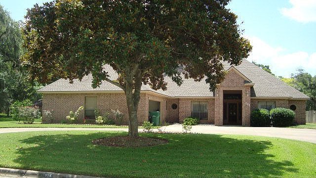 1st image of 225 Inwood Dr