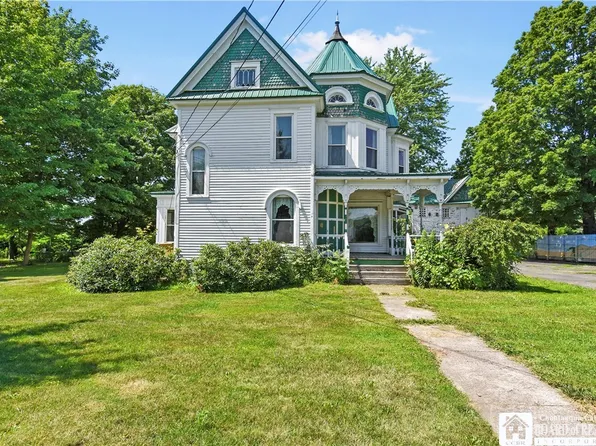 105 W Main St, Ripley, NY 14775