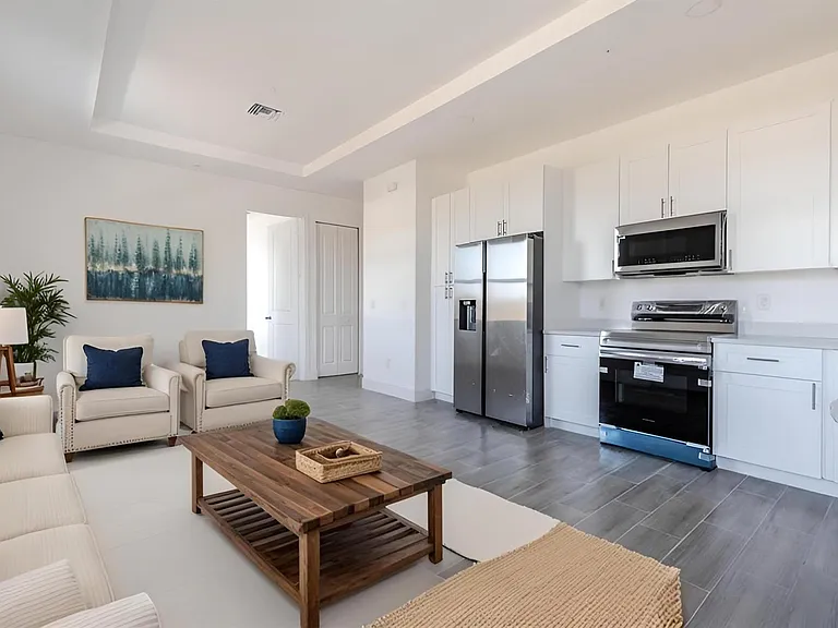 246 Rotonda Blvd #3 — Photo 4