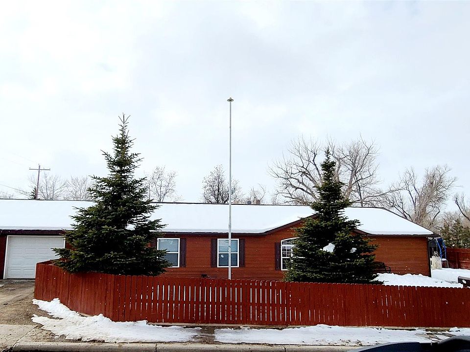 1st image of 401 S 6th St